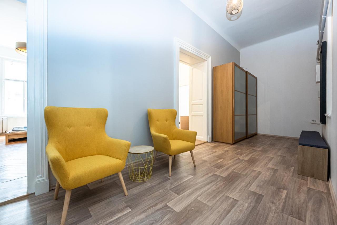 New Town Central Apartment Прага Екстер'єр фото